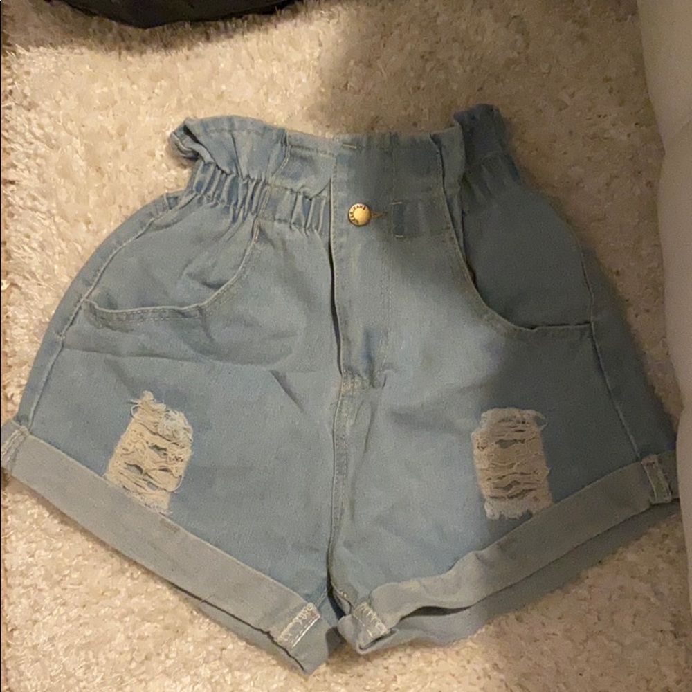Elastic Waist Ripped Denim Shorts - Picture 3 of 3